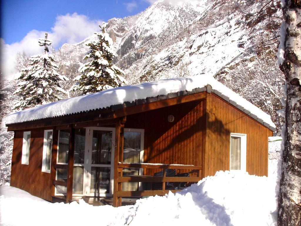 Le Bourg-dʼOisans Camping La Cascadeヴィラ エクステリア 写真