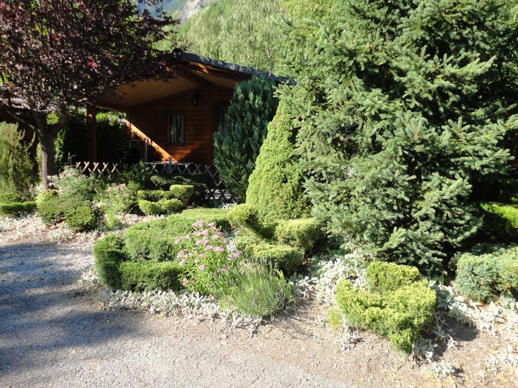 Le Bourg-dʼOisans Camping La Cascadeヴィラ エクステリア 写真